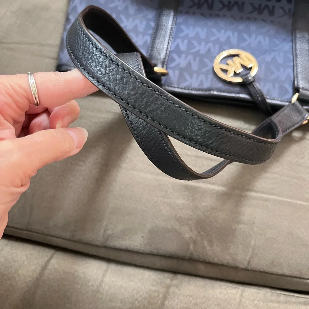 Michael Michael Kors signature canvas and leather shoulder tote bag, EUC